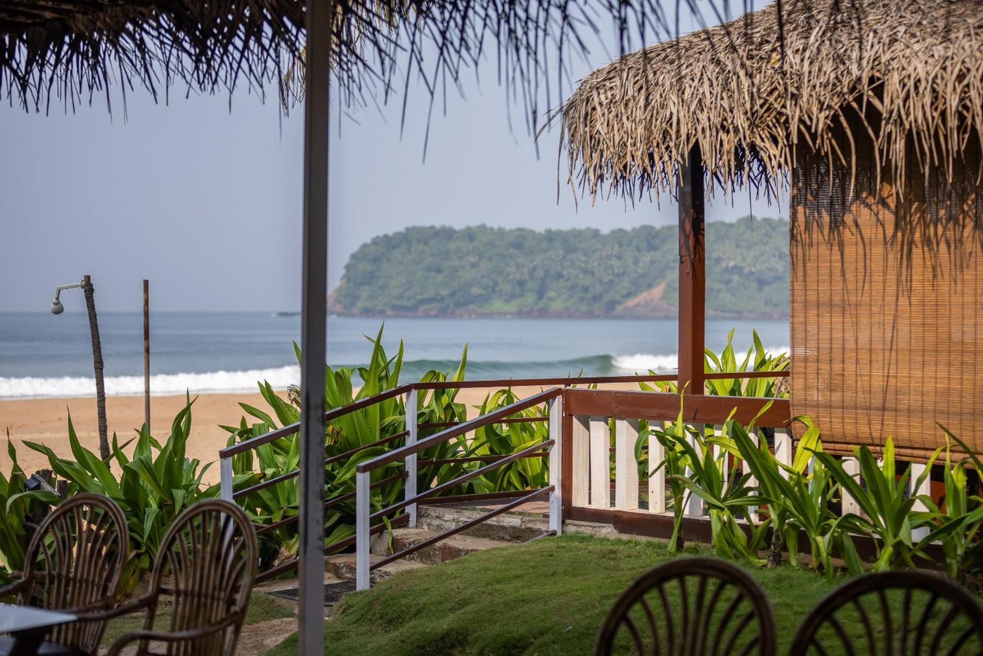 Resort Forget Me Not